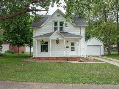718 5th St NE, Independence, IA, 50644