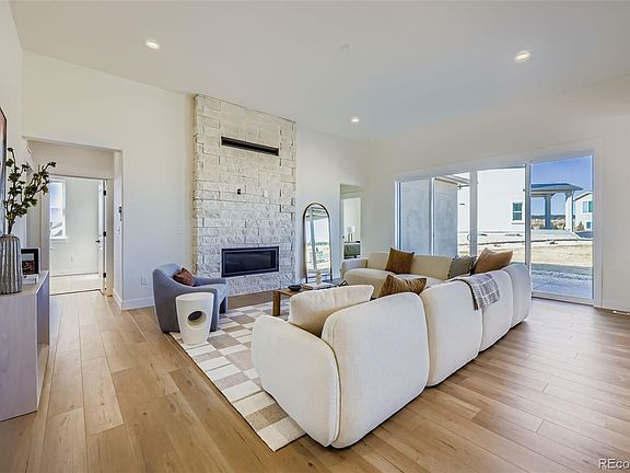 2nd image of 6474 Jennings Way