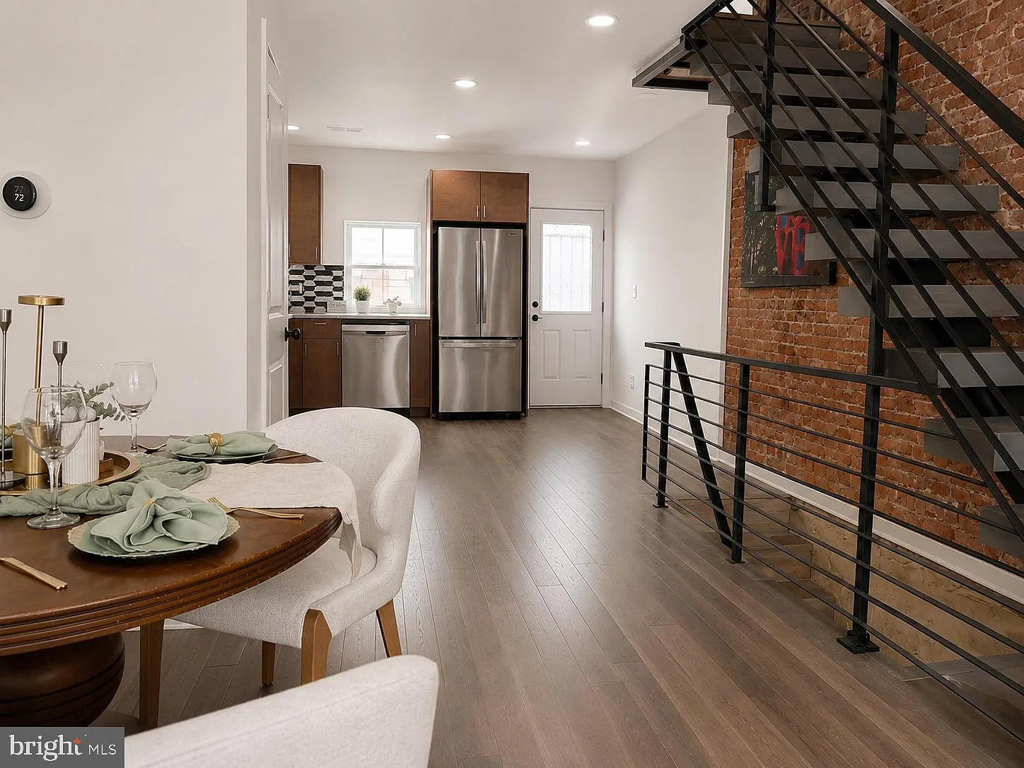 2 bed, 2.5 bath, 1068 sqft, $2,500 — Photo 3