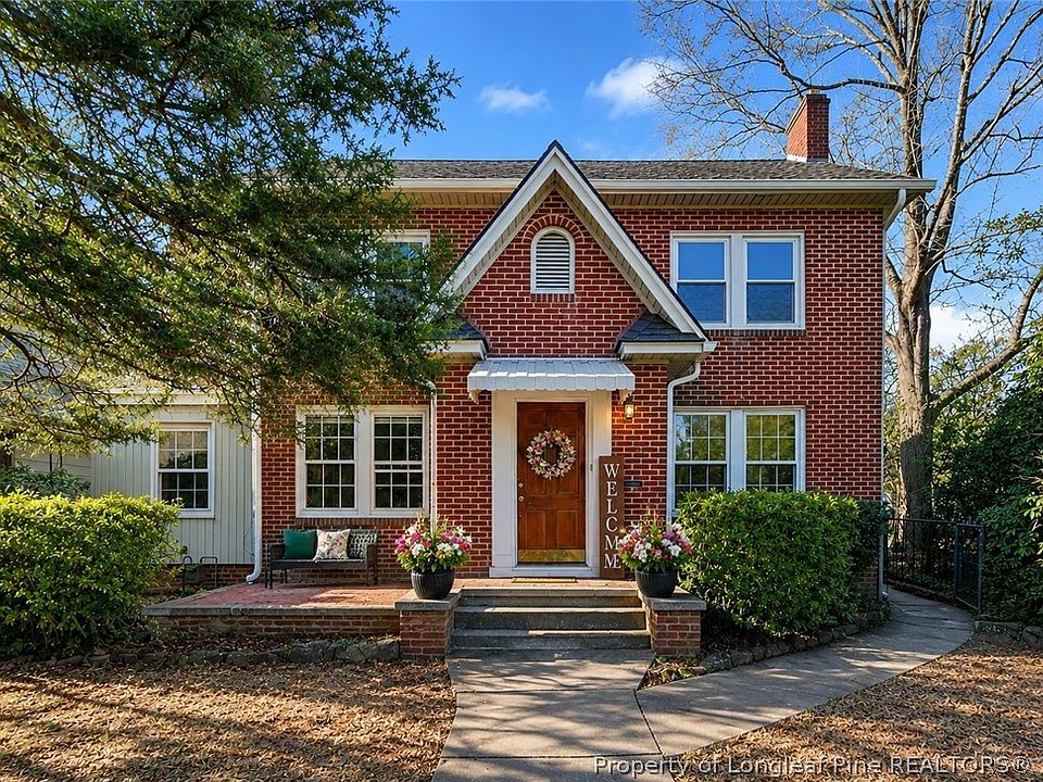 1st image of 207 Hillcrest Ave