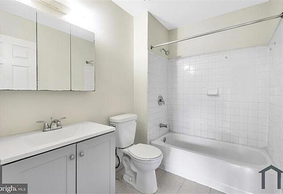 3rd image of 9075 N Laurel Rd Unit I