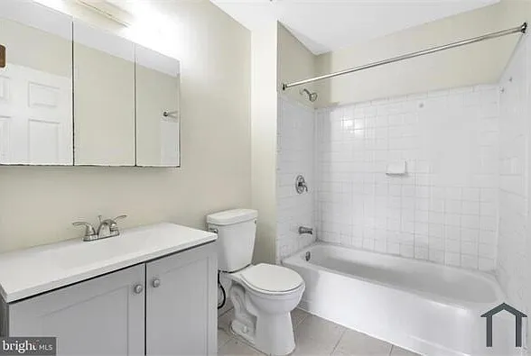 9075 N Laurel Rd #I — Photo 3
