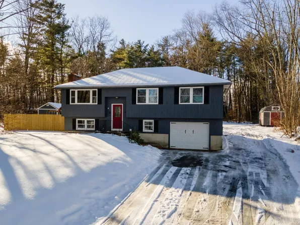 76 Harriman Hill Road, Raymond, NH 03077