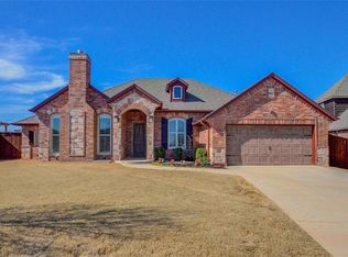 216 Summit Bnd, Norman, OK 73071