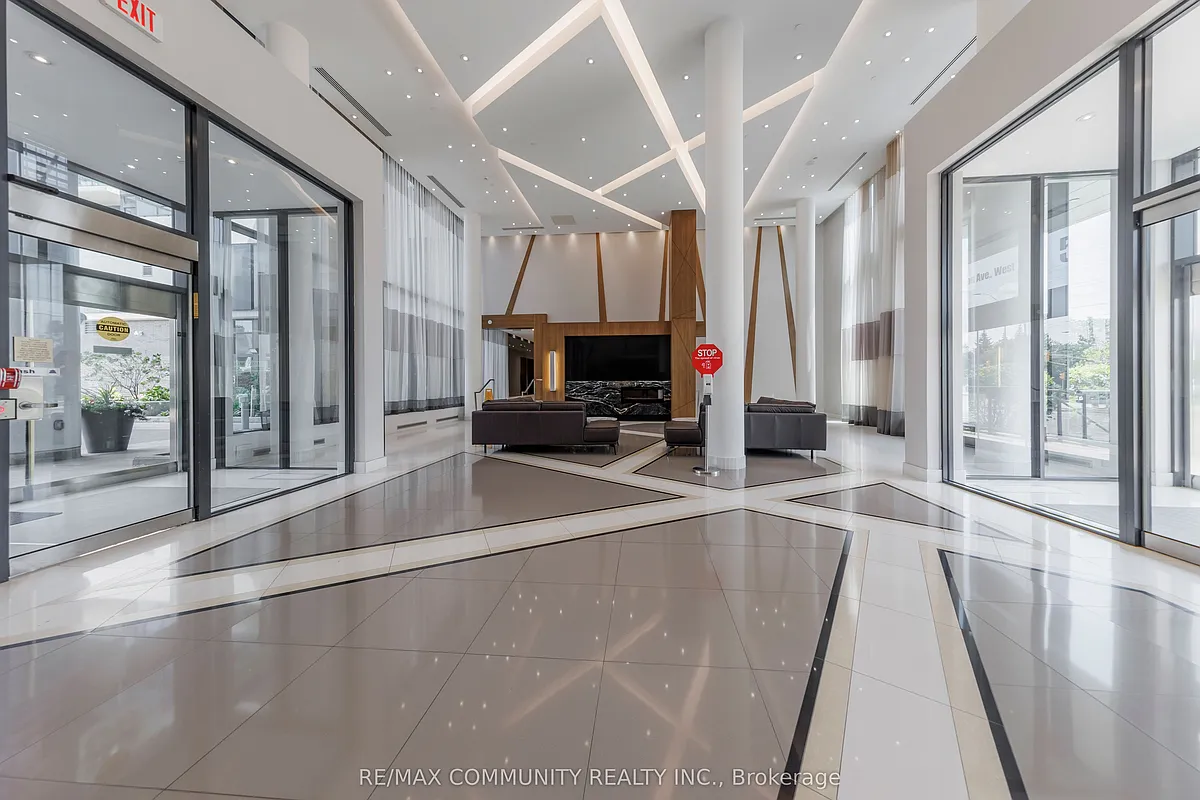 Building Photo - 75 Eglinton Ave W #405
