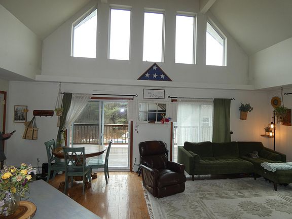 5th image of 511 River Road