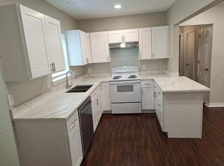 402 Azalea Dr, La Marque, TX 77568