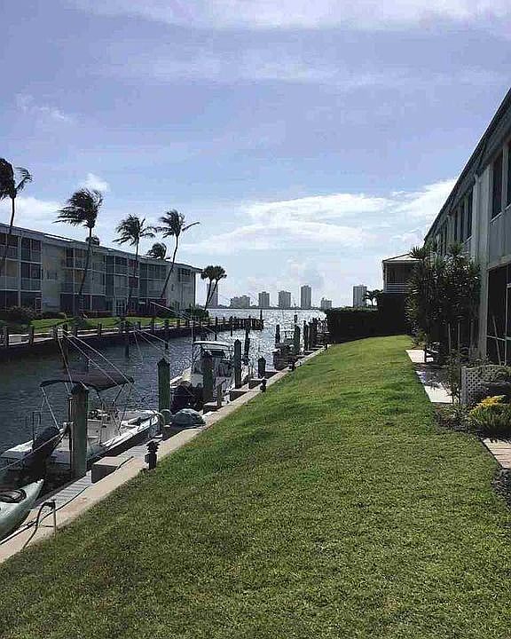 1st image of 109 Wettaw Ln APT 106