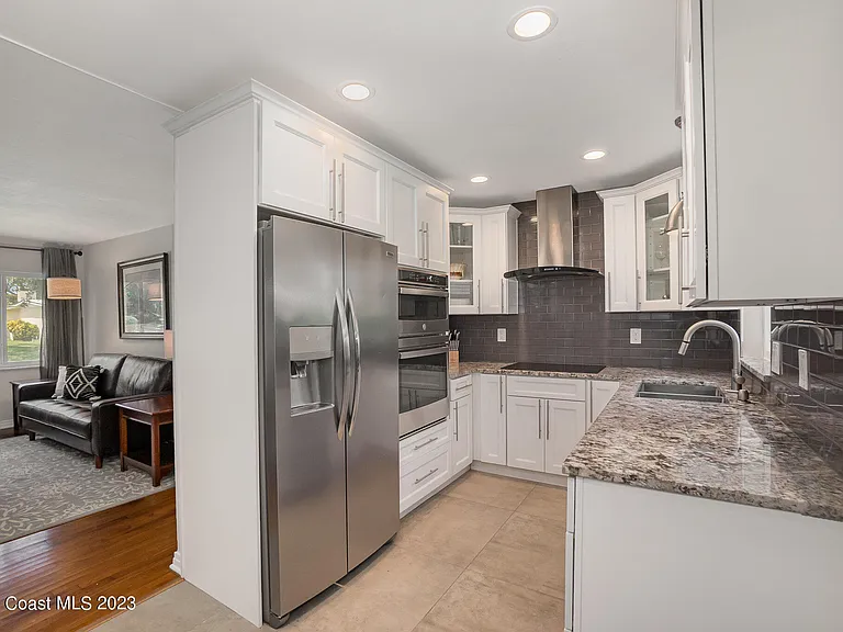 115 S Indian Cir — Photo 5