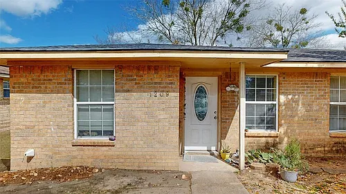 1209 Georgia St Photo 1