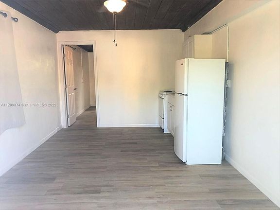 3rd image of 3261 NE 16th Ave #3251