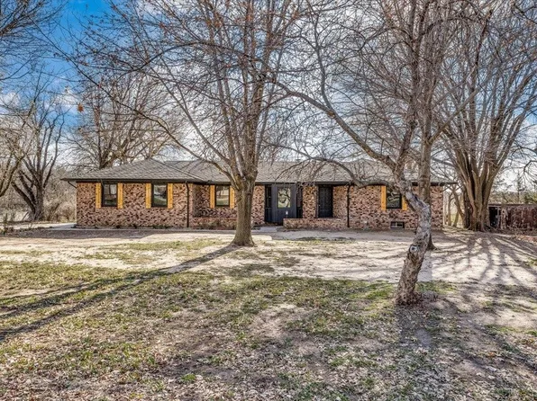 11529 W Valley Hi Dr, Wichita, KS 67209