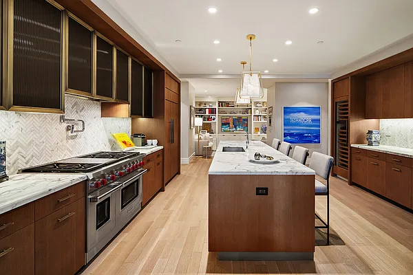 Sold by Compass | media 5