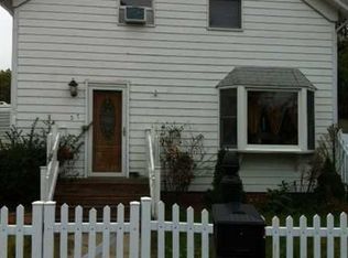 57 England St, Cumberland, RI 02864