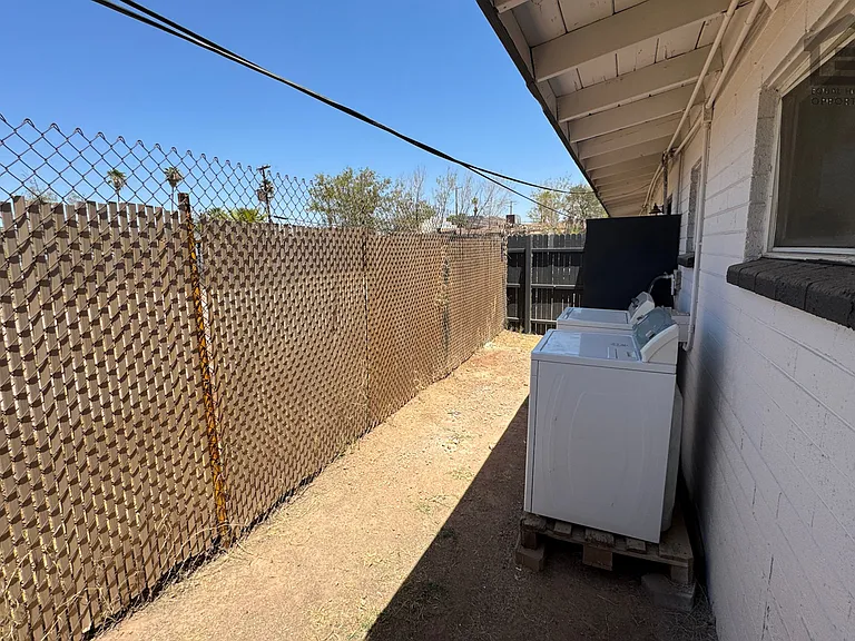 1320 N 48th Pl — Photo 15