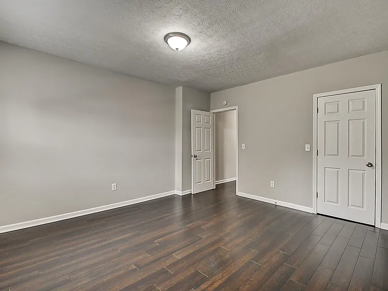 417 N State Ave — Photo 18