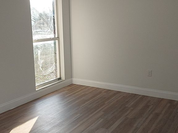 3rd image of 13 S Maryland Ave #A