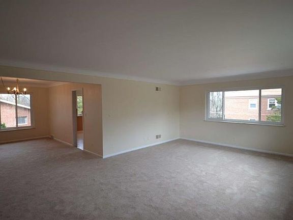 4th image of 3575 Shaw Ave