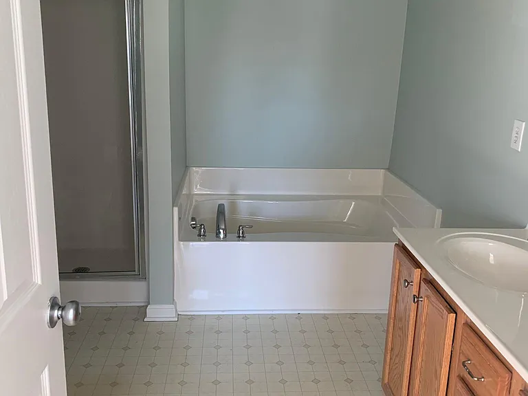 8502 Arboles Ct — Photo 6