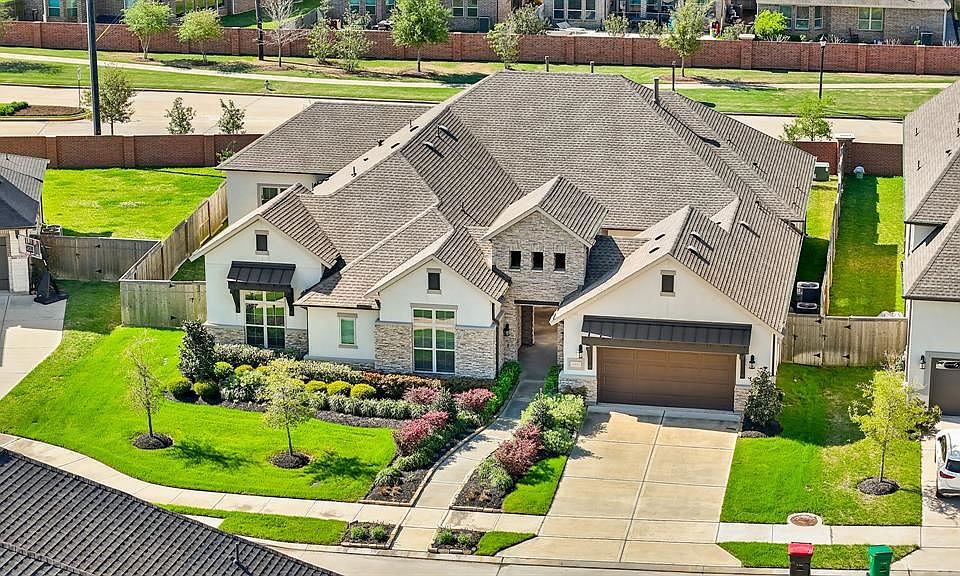 1st image of 10610 Spring Water Dr