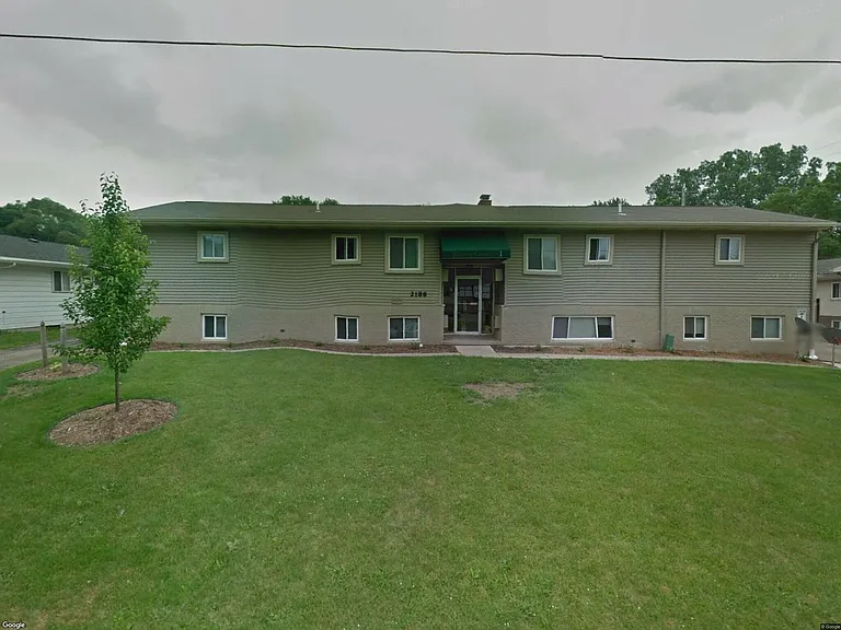 2188 Meadowlawn Dr — Photo 1