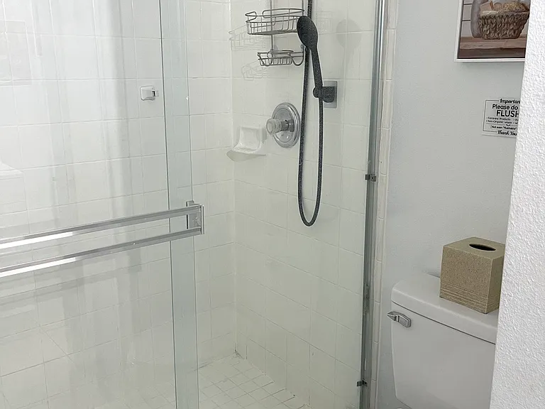 1548 Tiverton Blvd #2 — Photo 5