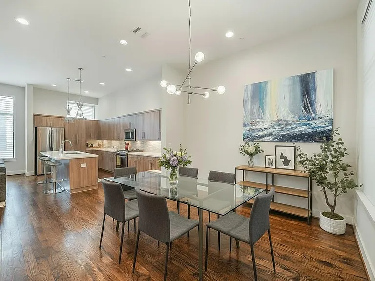 1004 California St #203 — Photo 20