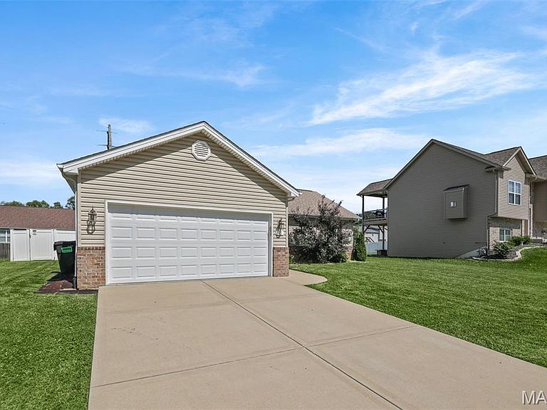 Listing photo 3