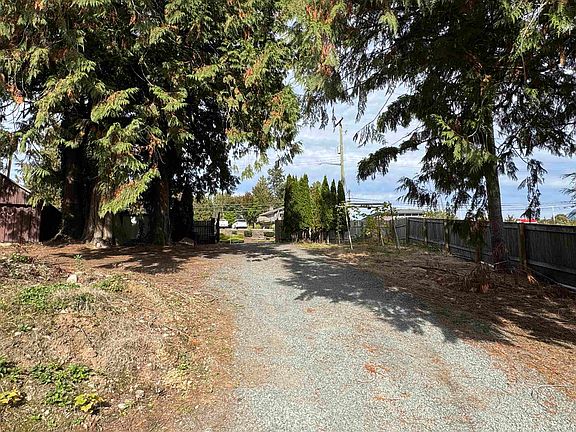 2nd image of 52844 Yale Rd