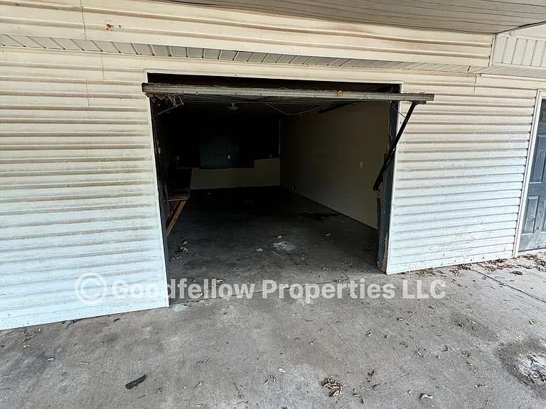 608 Marion Ave — Photo 11