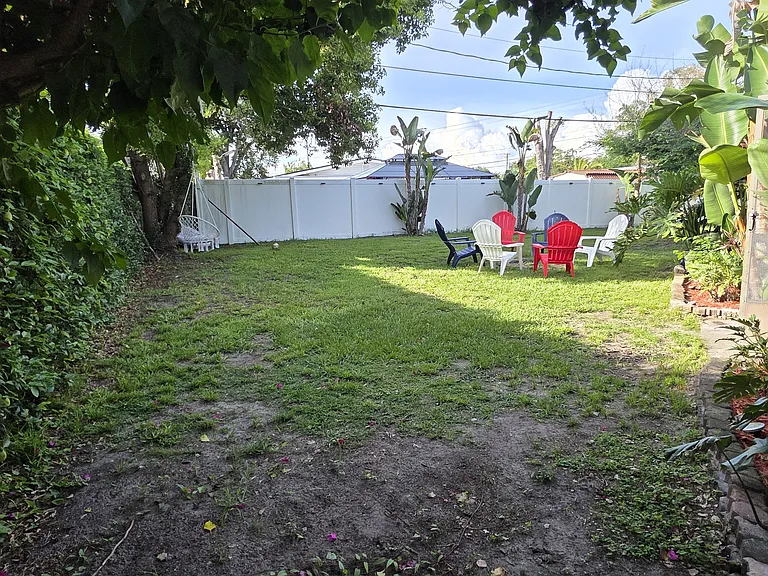 901 Briarwood Ave — Photo 26