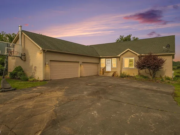 3851 Morel Ln, Ortonville, MI 48462