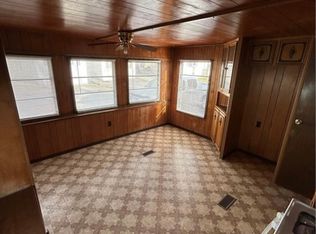 905 W 37th Ave #13, Hobart, IN 46342