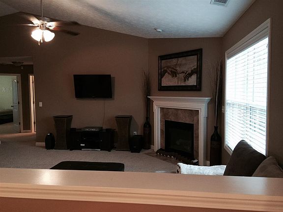 4th image of 342 Kempton Ln