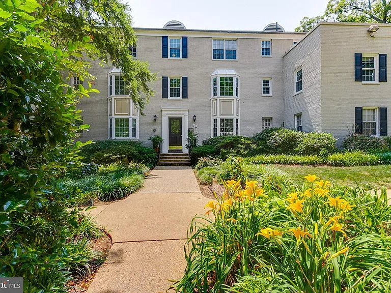 806 S Arlington Mill Dr #204 — Photo 8