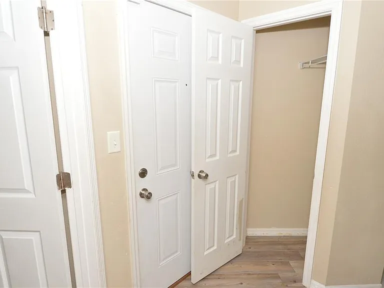 8764 Mallard Reserve Dr #101 — Photo 40