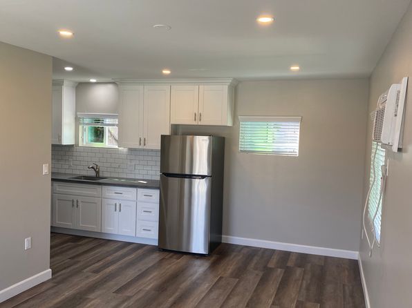 26 E 2nd St #28