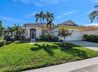11071 Lakeland Cir, Fort Myers, FL 33913