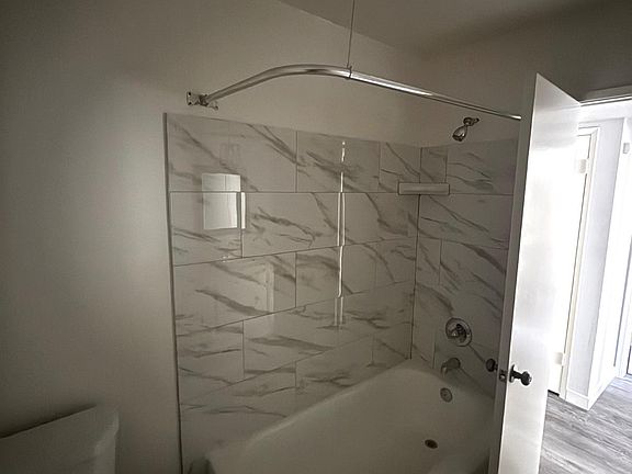 4th image of 8640 N Petit Ave #124