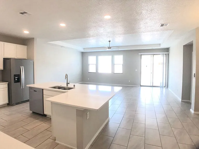 1701 Camino Rustica SW — Photo 8