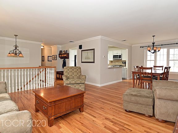4th image of 58 Sherwood Dr