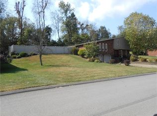 102 Colonial Way, Aliquippa, PA 15001