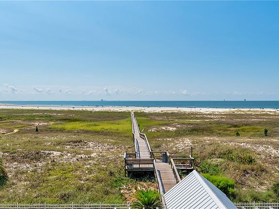 4th image of 1701 Bienville Blvd #305