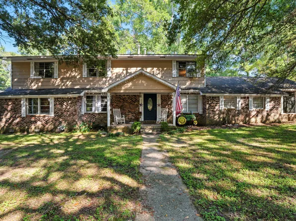 36 Gulf Camp Cir, Lumberton, MS 39455