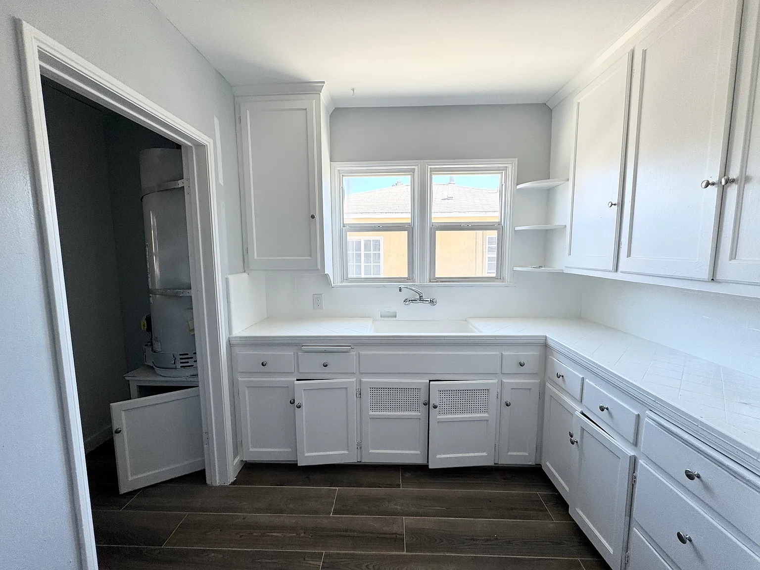 2 bed, 750 sqft, $2,295 — Photo 3