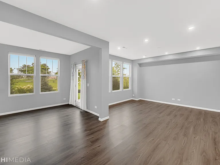 597 Watercress Dr — Photo 5