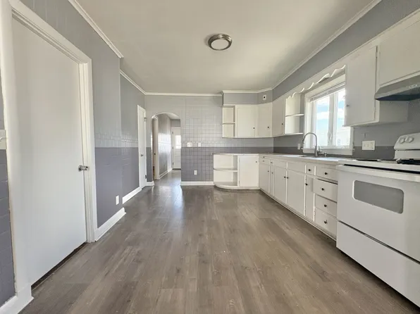 229 Ash St APT 2, Lewiston, ME 04240