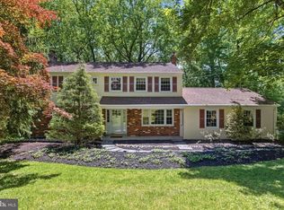 16 N Longpoint Ln, Rose Valley, PA 19063