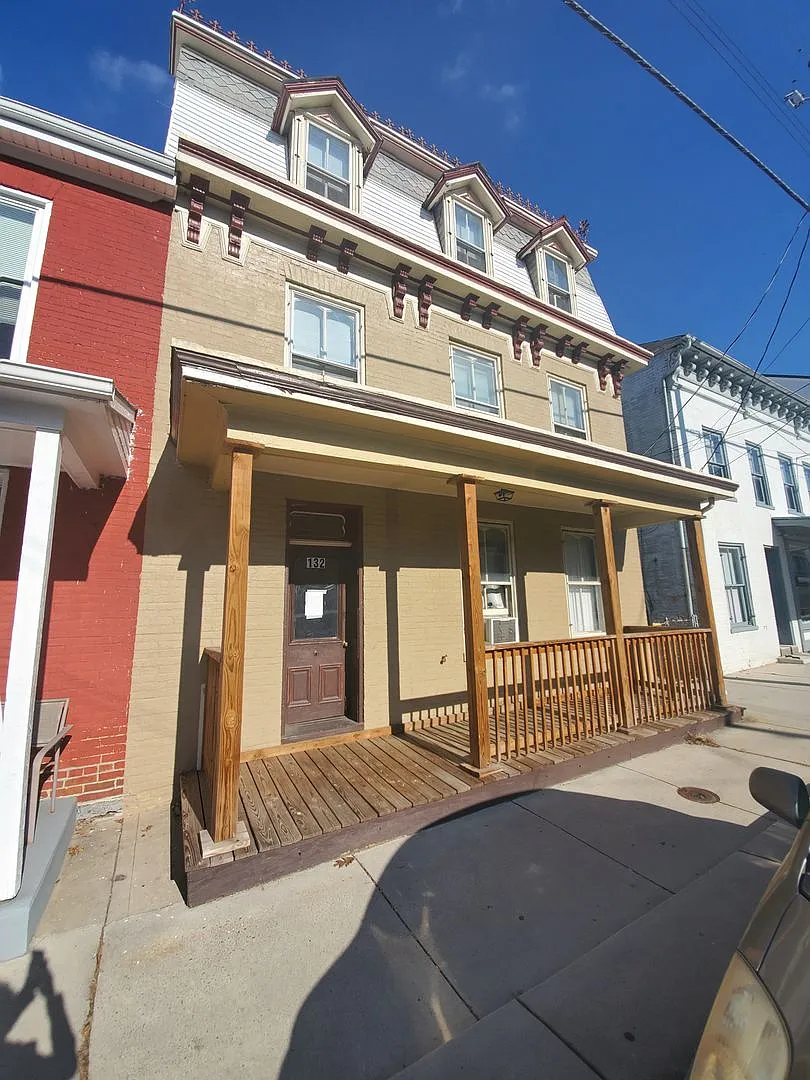 132 Cumberland St — Photo 2
