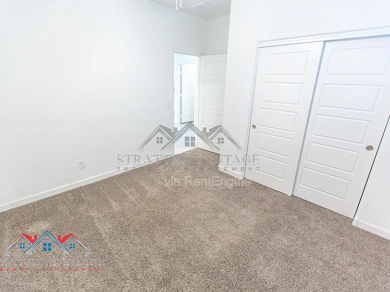 1673 N Wrigley Dr — Photo 26